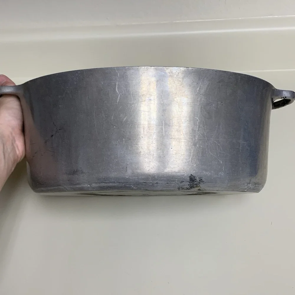 VINTAGE Oval CLUB ALUMINUM WARE Roaster Dutch Oven Pan w/ Lid, 13